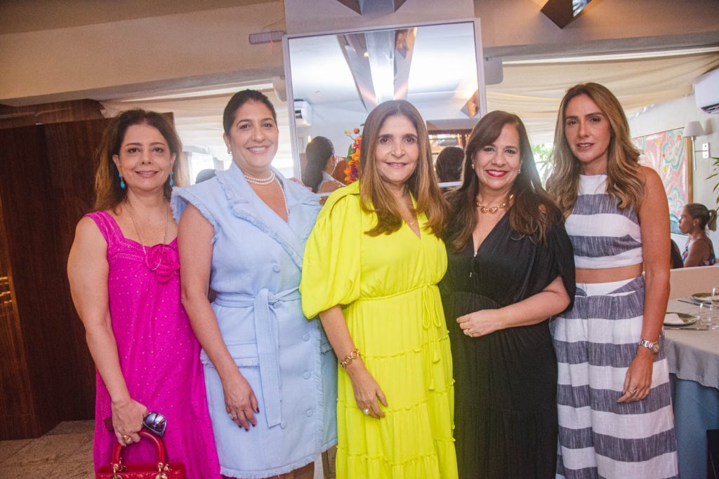 Claudia Gradvohl, Elisa Oliveira, Christiane Figueiredo, Martinha Assuncao E Renata Oliveira