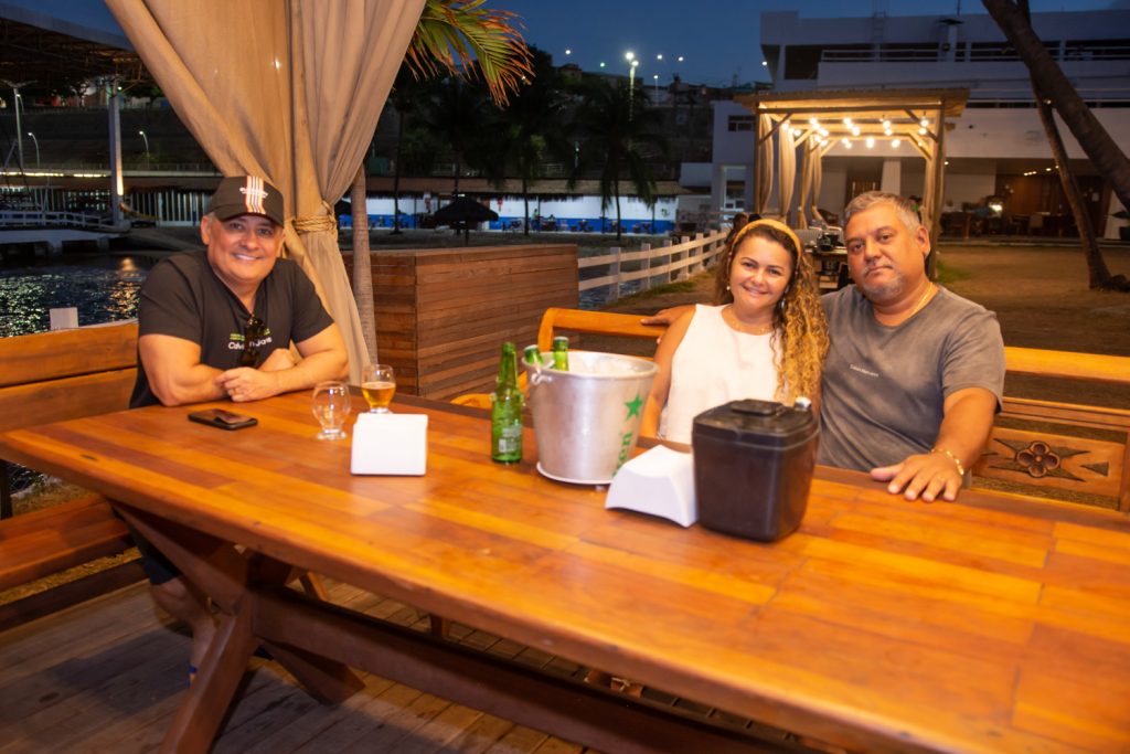 Cleiton Luciano, Cristiane E Germano Souza