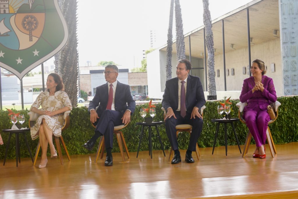 Izolda Cela, Vevéu Arruda, Camilo E Onélia Santana