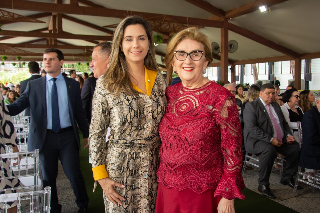 Juliana Albuquerque E Socorro França