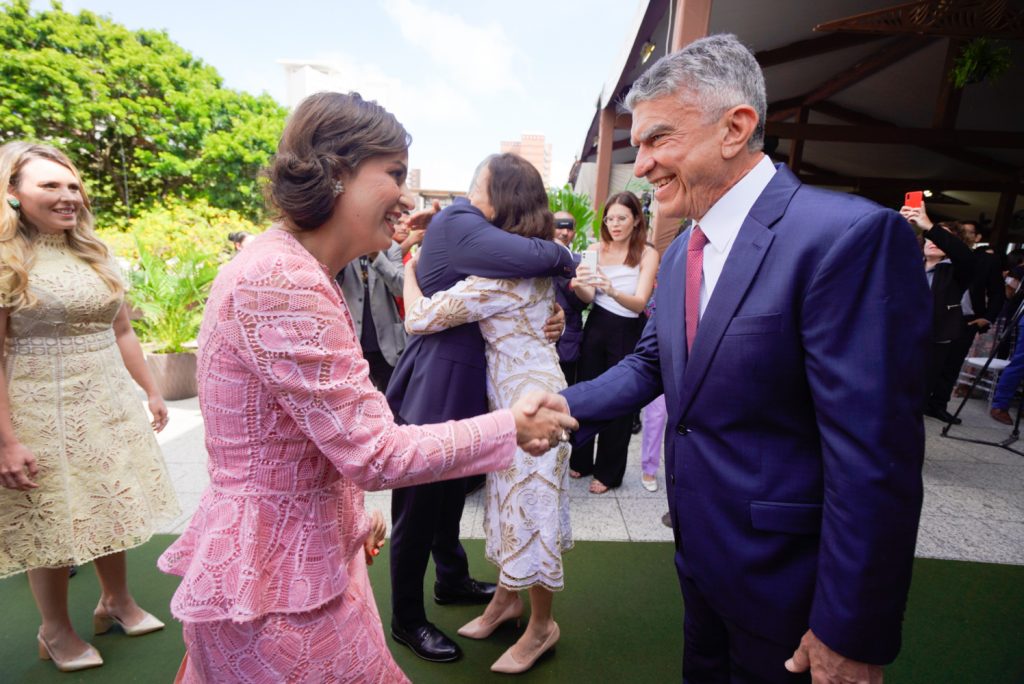 Lia, Beatriz E Elmano De Freitas, Izolda Cela E Vevéu Arruda (2)