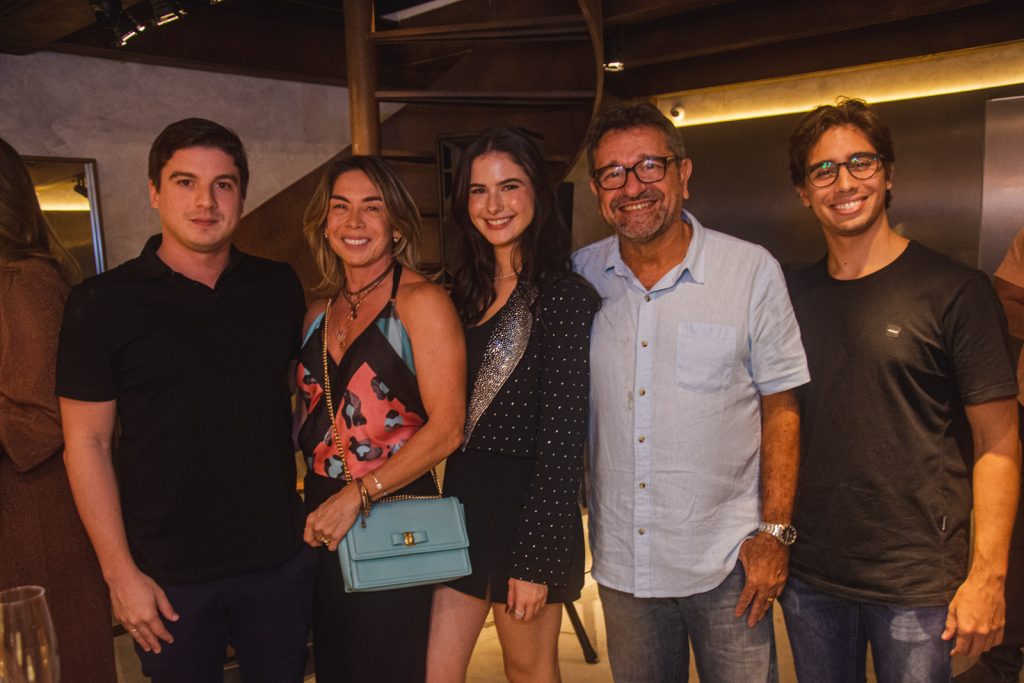 Vitor Veras, Anelisa Arcoverde, Duda Cidrao, Mario Wilson E Thomaz Alexandre