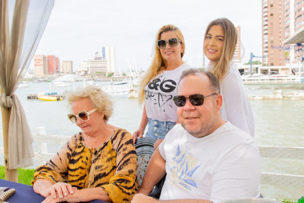 Fernanda E Danyelle Parahyba, Beta Souza E Marcelo Parahyba