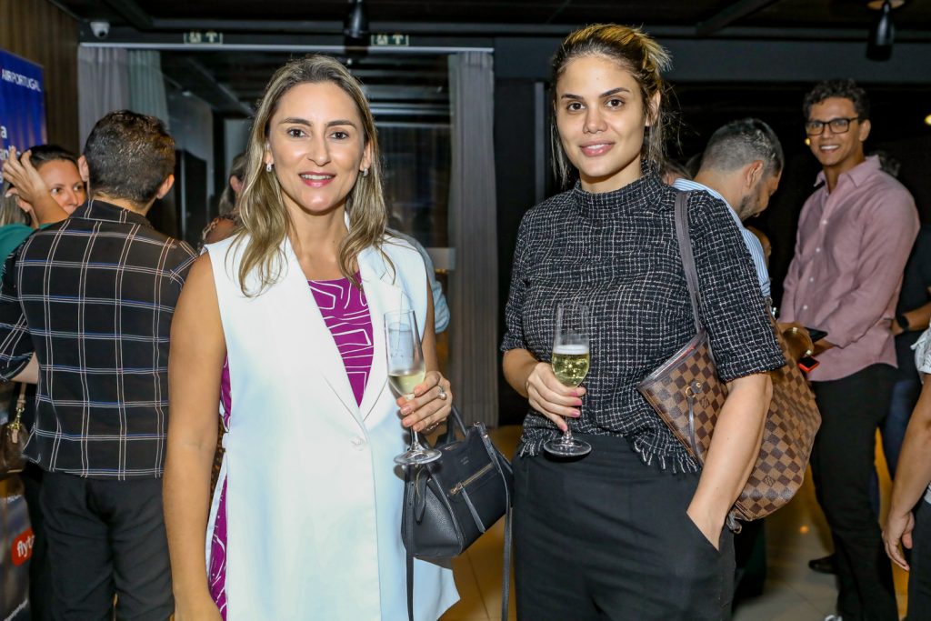 Vivian Costa E Flora Cavalcante