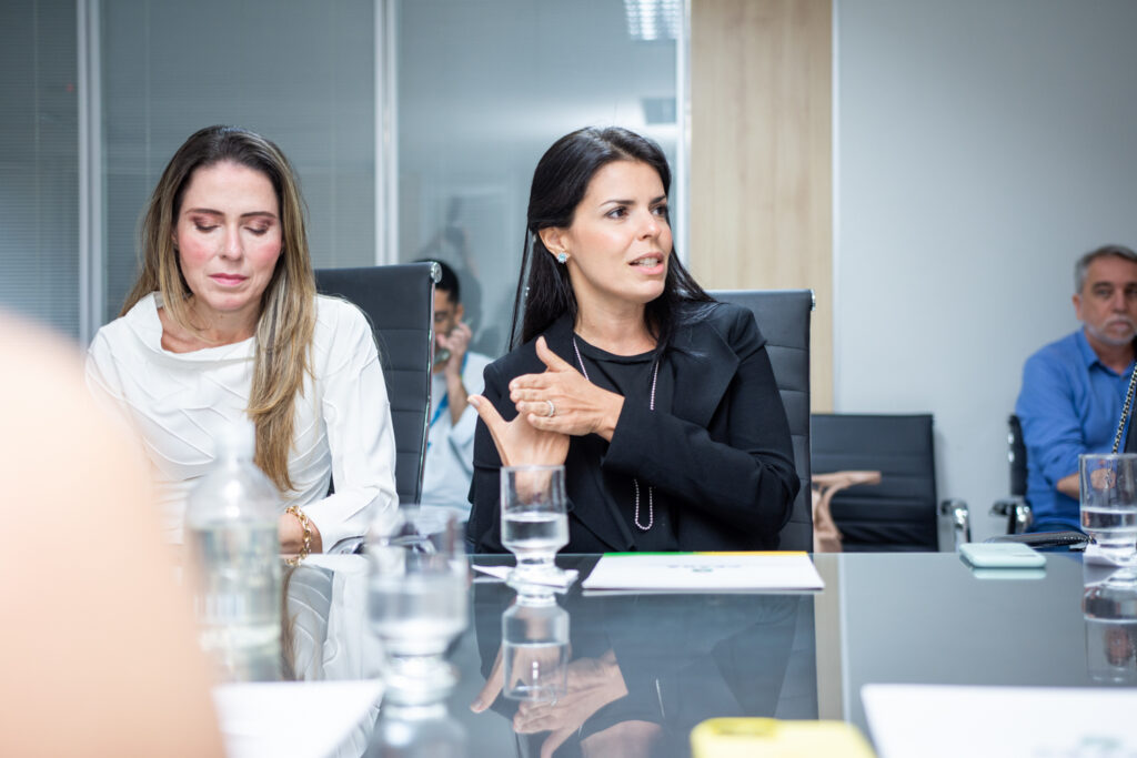 Águeda Muniz E Aline Ferreira