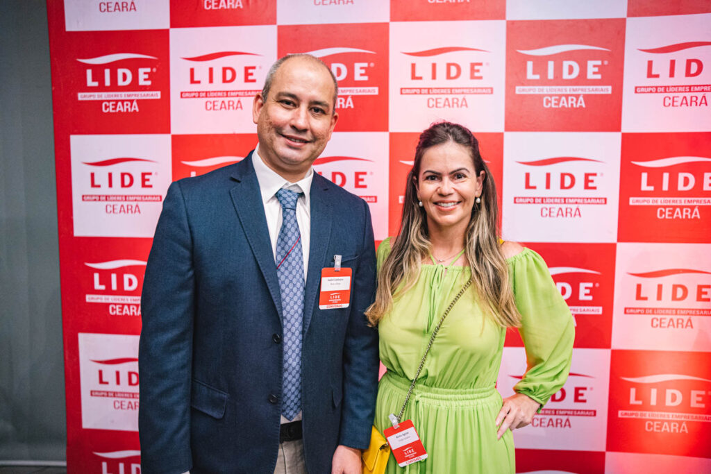 Andre Linheiro E Riane Aguiar