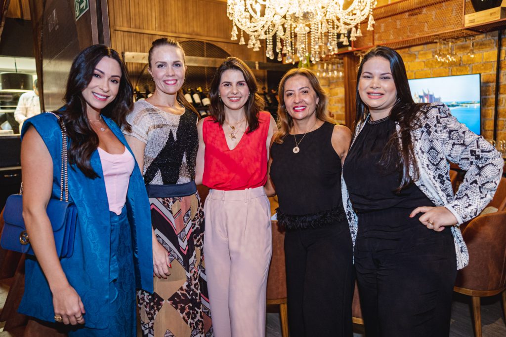 Brenda Bernado, Cintia Sampaio, Eloisa Gomes, Regane Oria E Poliana Macedo