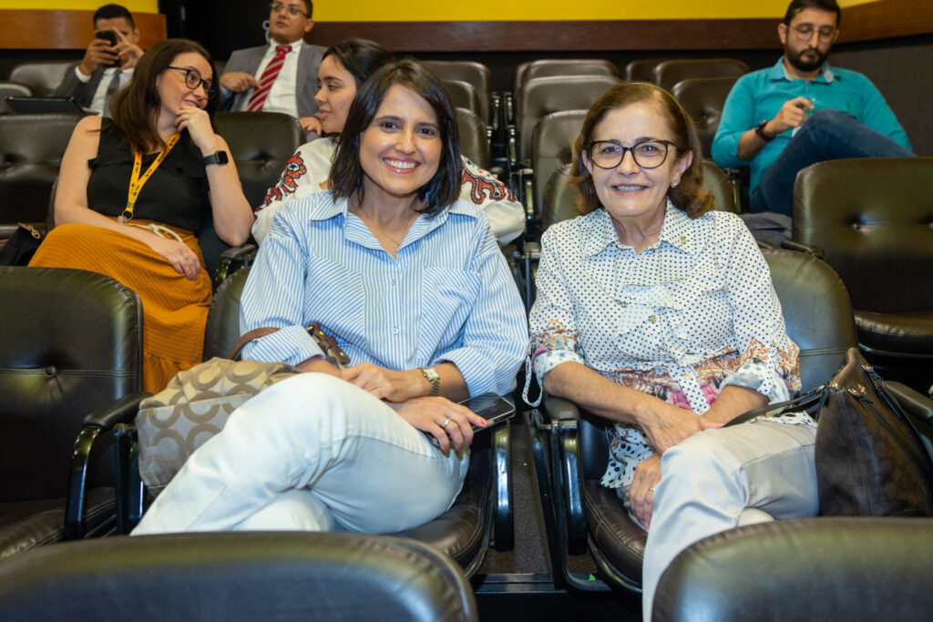 Carina Leite E Auxiliadora Carvalho