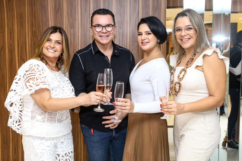 Eveline Veloso, Jackson Braga, Alessandra Viana E Vitoria Costa (2)