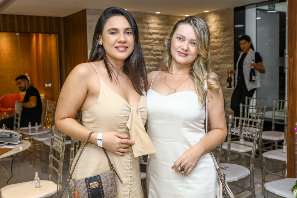 Fernanda Costa E Mercia Honorato