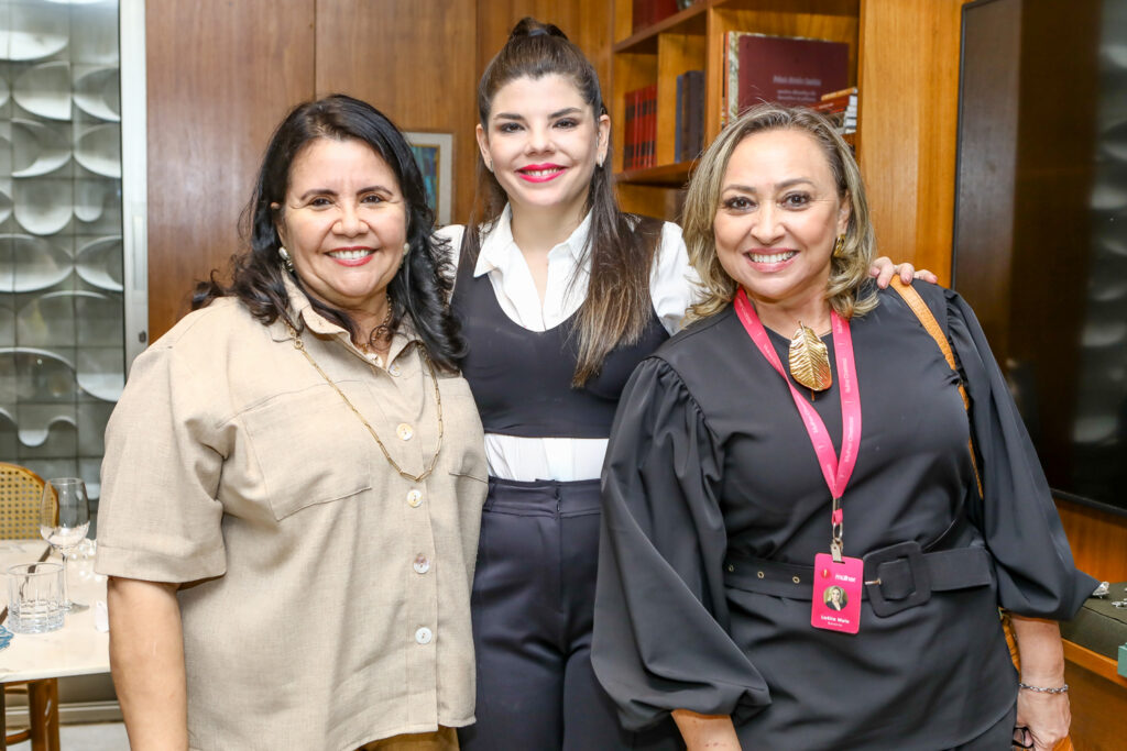 Ivana Castro, Nanda Dubeux E Laelia Melo