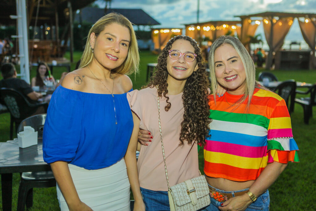 Jessica Medeiros, Maria Eduarda Bernal E Carolina Bernal (1)