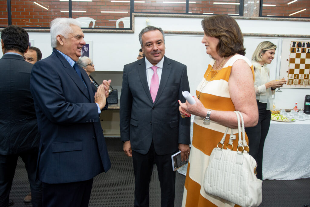 Tales De Sá Cavalcante, Eduardo Pragmácio Filho E Carla Romar