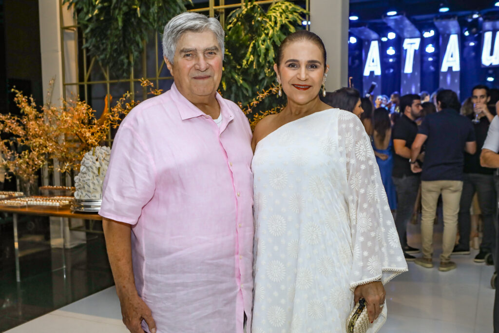 Amarilio E Patricia Macedo