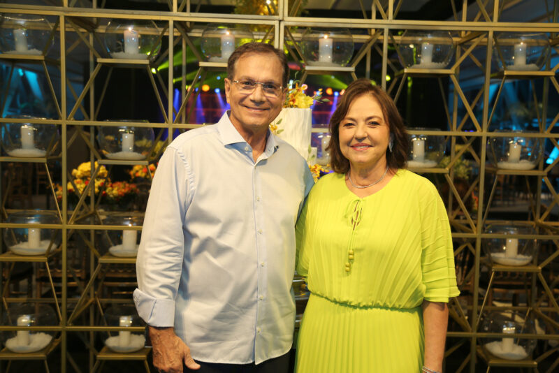 sessão parabéns - Ana Maria Studart celebra a chegada da nova idade com uma mega festa surpresa no Sky Lounge do BS Design