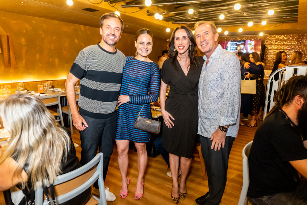 Fernando Novaes, Ana Virginia Furlani, Elen E Philippe Godefroit (2)