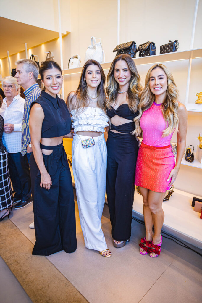 Jennyfer Vieira, Carla Diogenes, Karine Gomes E Priscila Silva (2)