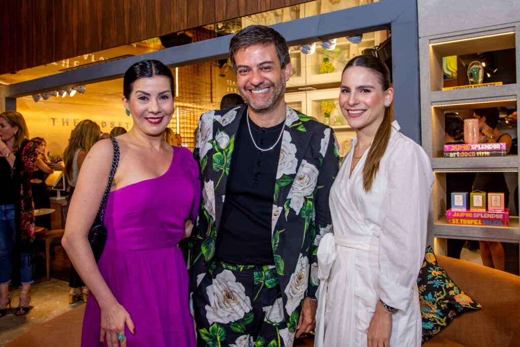 Lia Linhares, Bruno Astuto E Lara Linhares