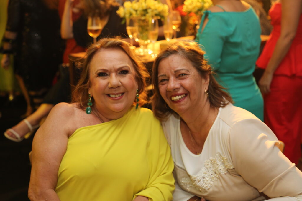 Lucia Viana E Monica Santos