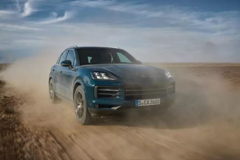 Mais sedutor, tecnológico e elegante, Porsche Cayenne 2024 tá de pré-venda em sua concessionária