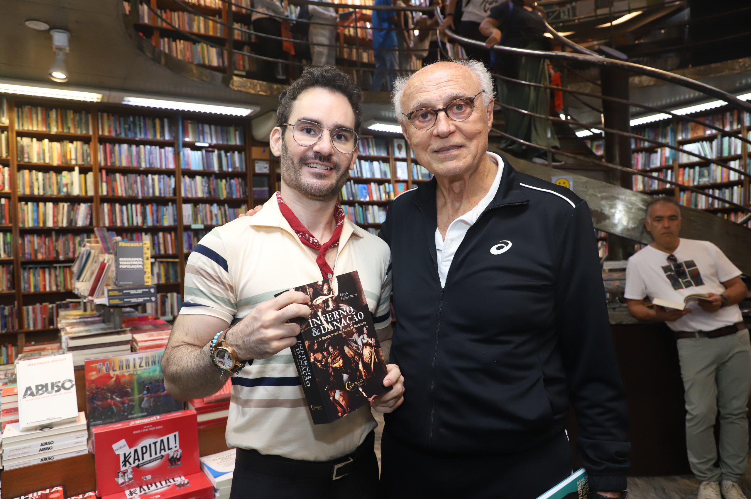 Diretor de TV Aaron Salles Torres realiza o lançamento do seu livro “Inferno & Danação”