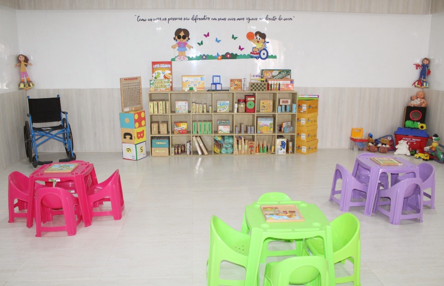 Prefeitura do Aracati investe R$ 9,25 mi em novos kits e equipamentos escolares