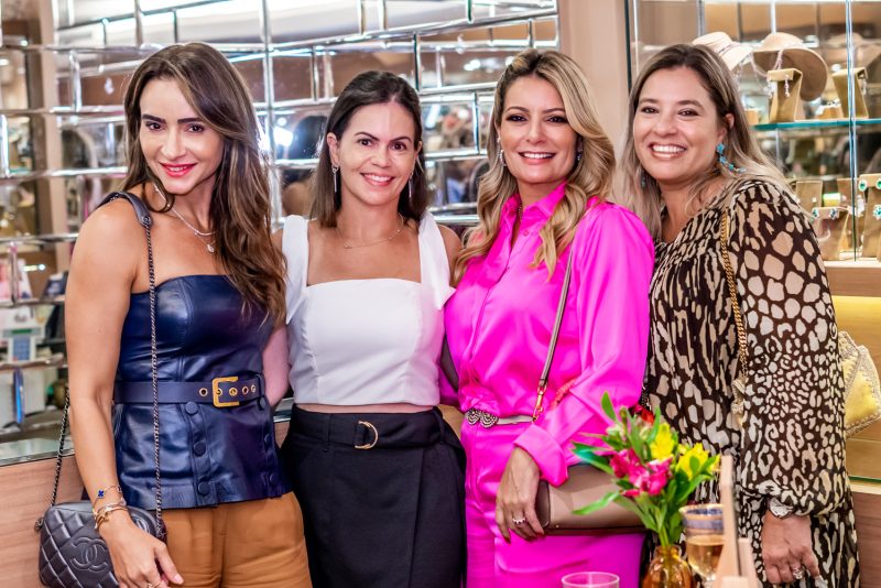 petit comité - Sandra Pinheiro arma evento especial alusivo ao Dia das Mães