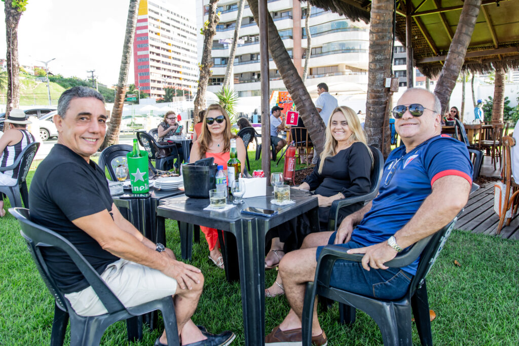 Carlos Castro, Tereza Mendes, Fatima E Junior Castro