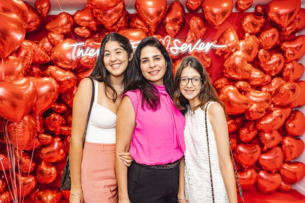 Clara, Clarissa E Eduarda Santana