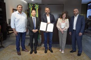 Governo Do Ceará Assina Memorando De Entendimento Com Grupo Chinês Para Construção De Parque Solar Em Mauriti