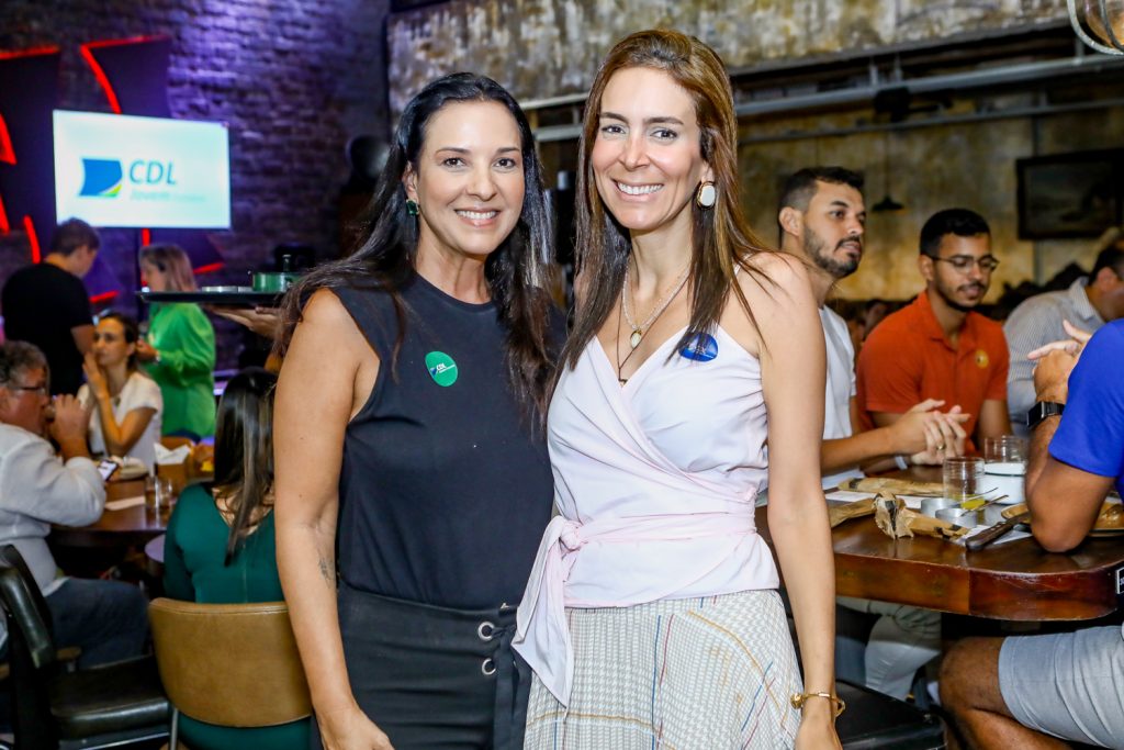 Lidia Oliveira E Gisele Studart