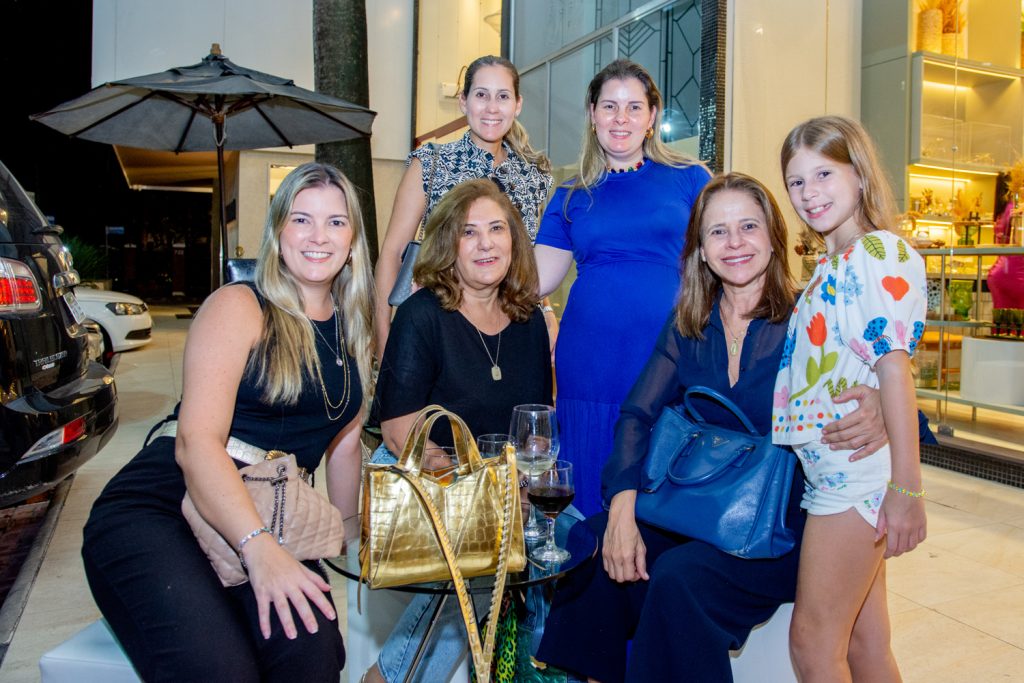 Lurdinha Brasil, Paula Rolim, Jória Araripe, Adriana Loureiro, Claudiane Borges E Luiza Rolim