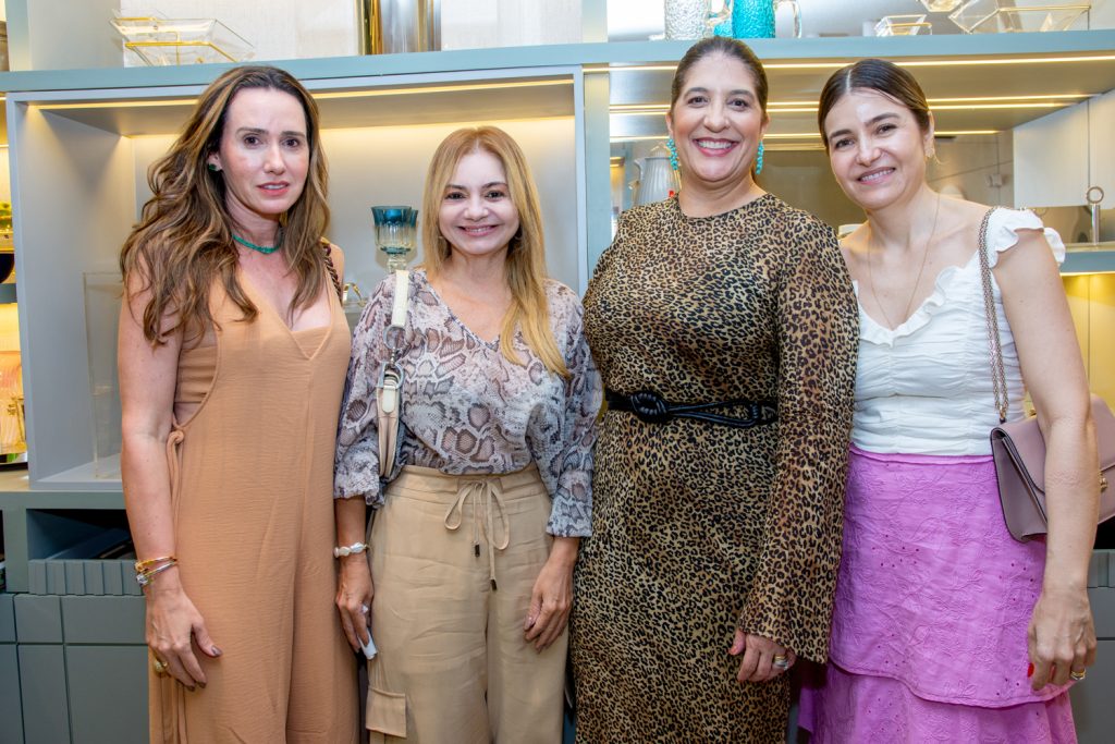 Roberta Nogueira, Ana Cristina Camelo, Elisa Oliveira E Luciana Medeiros