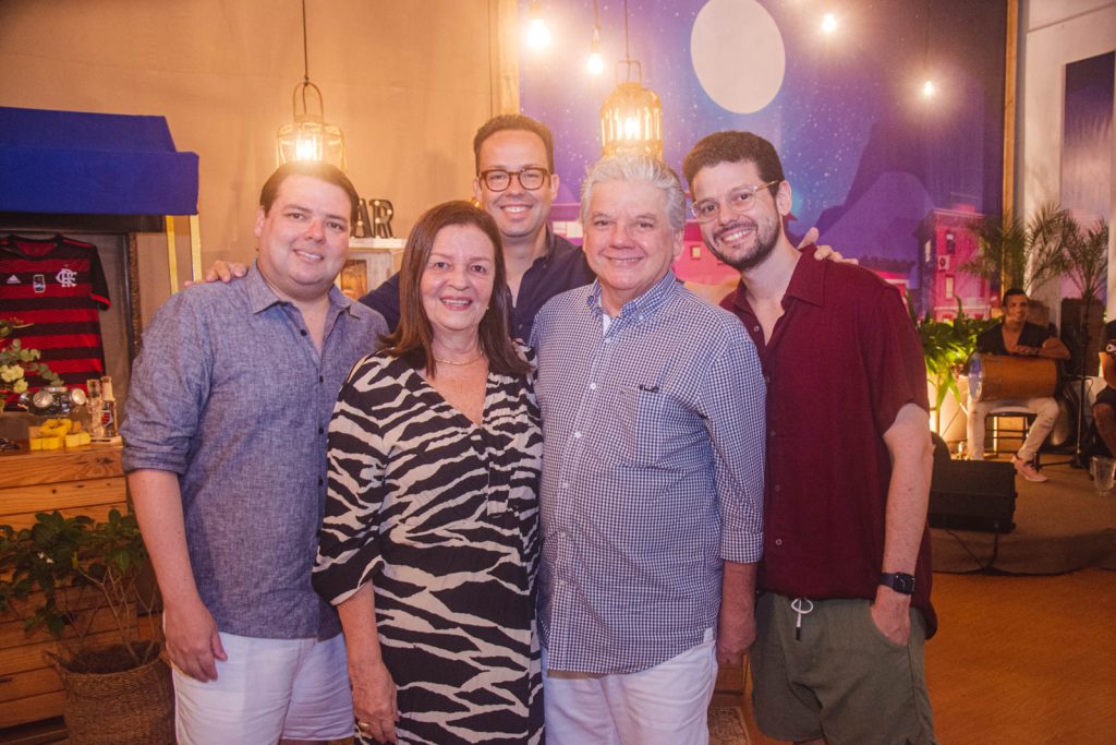 Bruno Esteves, Sandra Esteves, Daniel Joca, Chico Esteves E Luis Esteves