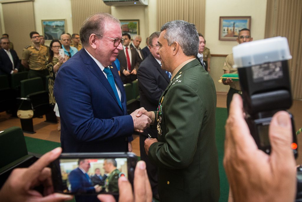 Entrega De Medalhas A Ricardo, Sérgio Cavalcante E Ivens Dias Branco Jr Na 10ª Região Militar (34)