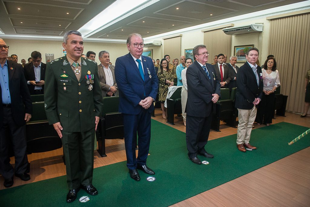 Entrega De Medalhas A Ricardo, Sérgio Cavalcante E Ivens Dias Branco Jr Na 10ª Região Militar (37)