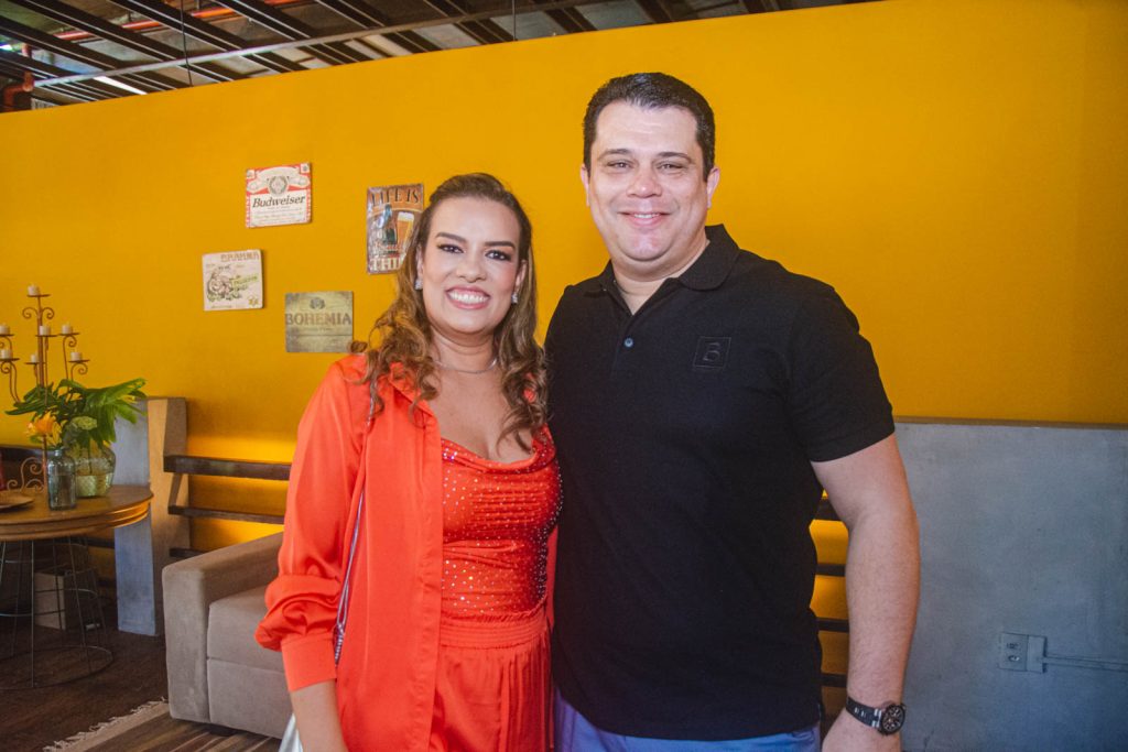 Karinine Fernandes E Thiago Morais