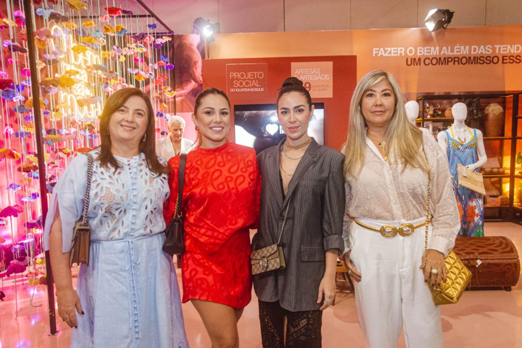 Paula Do Carmo, Gabriela Fernandes, Raisa Lopes E Rose Nobre