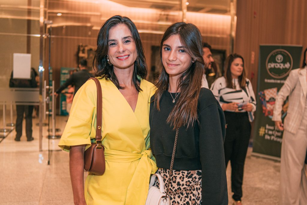 Paula E Lara Campos