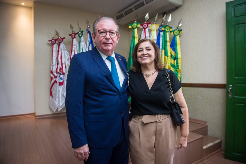 Reconhecimento - Ricardo Cavalcante e Ivens Dias Branco Jr. recebem honraria do Exército Brasileiro