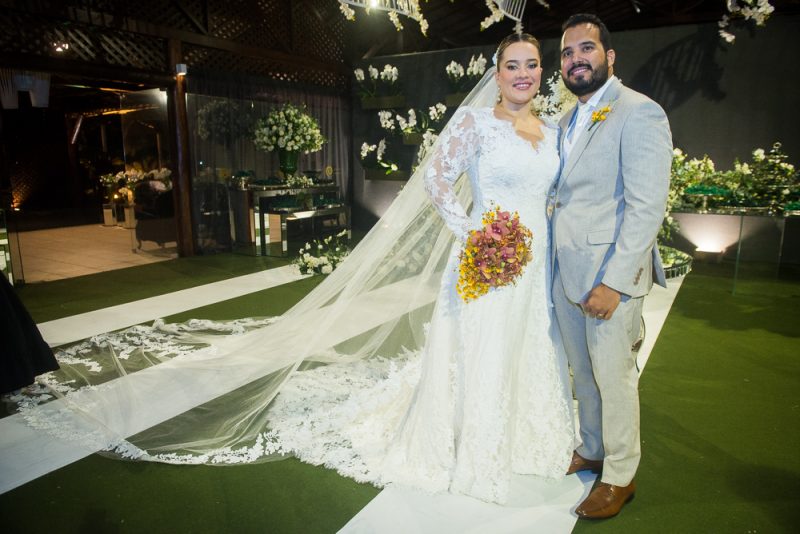 Chuva de Arroz - Digno de conto de fadas! Foi assim o casamento de Ana Paula Freire e Helder Alencar no Aquiraz Riviera