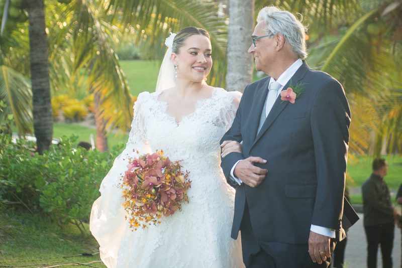 Chuva de Arroz - Digno de conto de fadas! Foi assim o casamento de Ana Paula Freire e Helder Alencar no Aquiraz Riviera