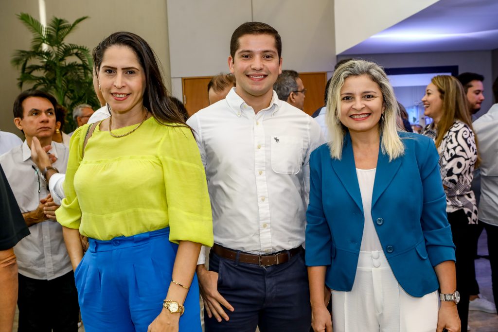 Bianca Soares, Davi Araujo E Helen Vasconcelos