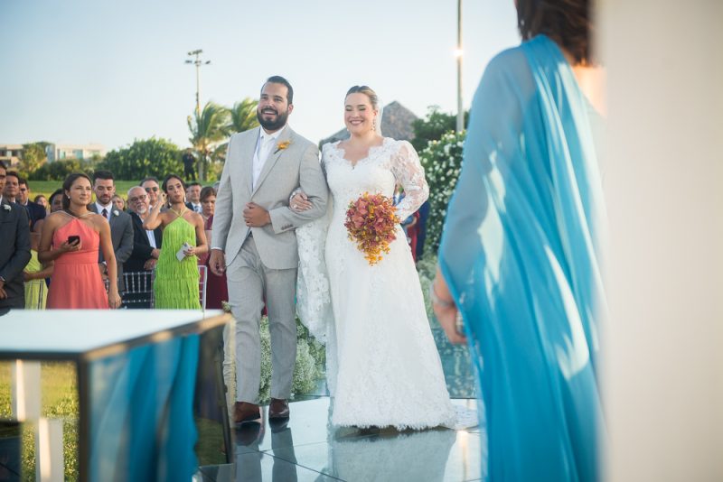 Chuva de Arroz - Digno de conto de fadas! Foi assim o casamento de Ana Paula Freire e Helder Alencar no Aquiraz Riviera