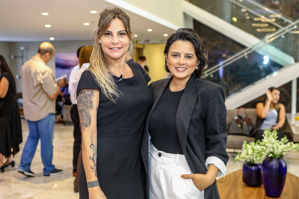 Cris Guimaraes E Karol Ferreira