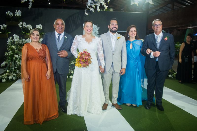 Chuva de Arroz - Digno de conto de fadas! Foi assim o casamento de Ana Paula Freire e Helder Alencar no Aquiraz Riviera