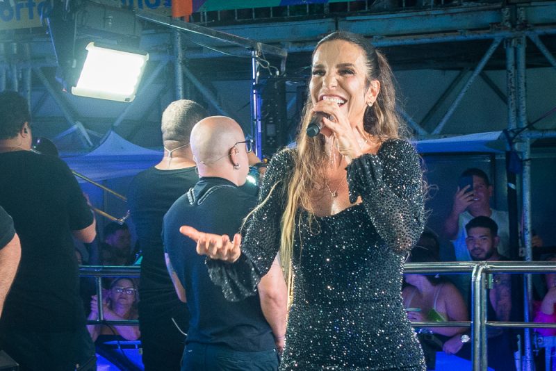 Agito e curtição - Shows de Bell Marques, Léo Santana e Ivete Sangalo marcam a penúltima noite do Fortal 2023