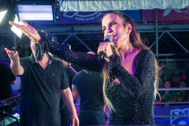 Agito e curtição - Shows de Bell Marques, Léo Santana e Ivete Sangalo marcam a penúltima noite do Fortal 2023