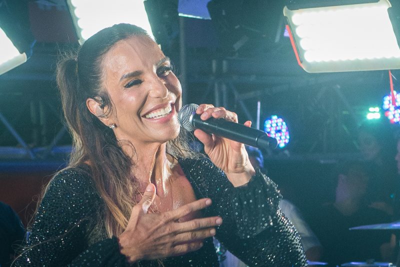 Agito e curtição - Shows de Bell Marques, Léo Santana e Ivete Sangalo marcam a penúltima noite do Fortal 2023