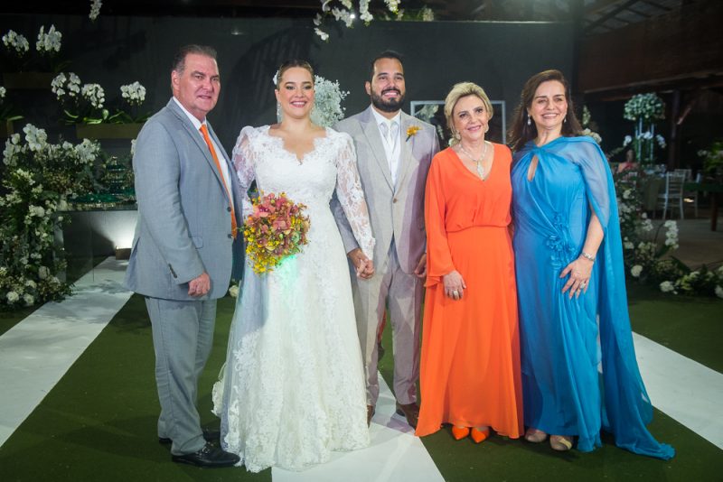 Chuva de Arroz - Digno de conto de fadas! Foi assim o casamento de Ana Paula Freire e Helder Alencar no Aquiraz Riviera